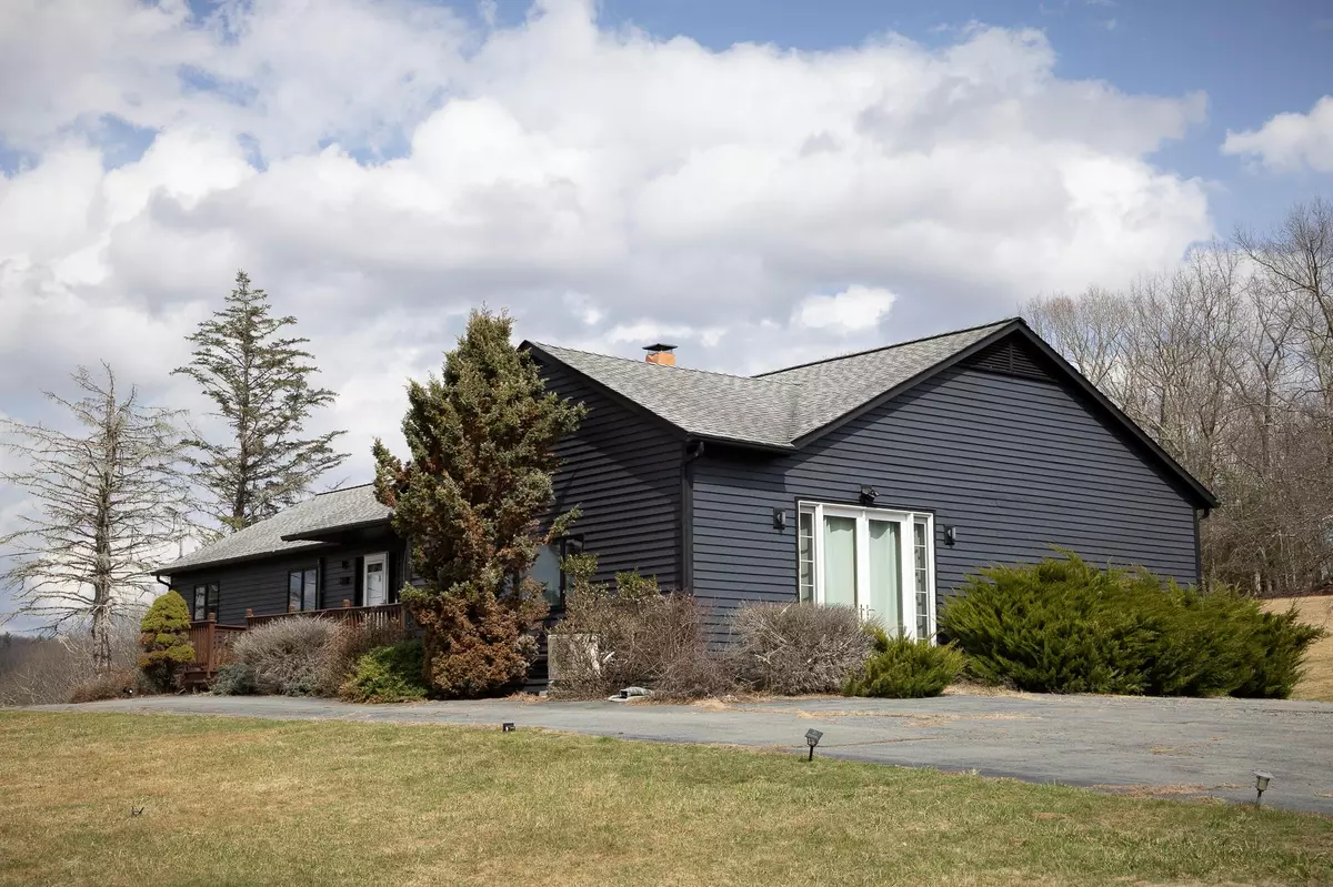 Callicoon, NY 12723,279 Kautz RD