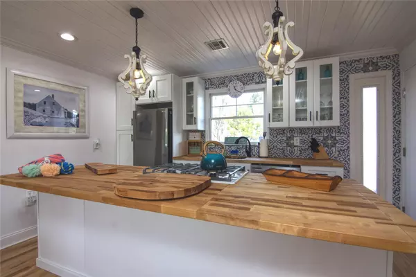 Cherry Grove, NY 11782,301 Lewis WALK