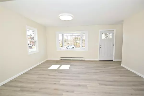 Central Islip, NY 11722,1347 Ferndale BLVD