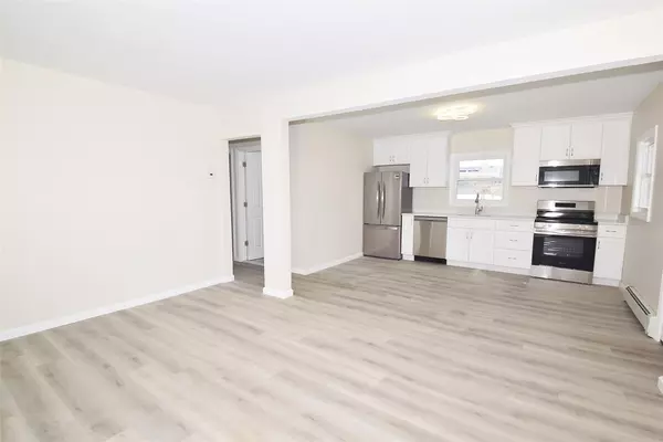 Central Islip, NY 11722,1347 Ferndale BLVD