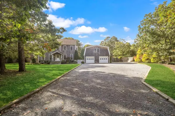 East Quogue, NY 11942,26 Box Tree RD