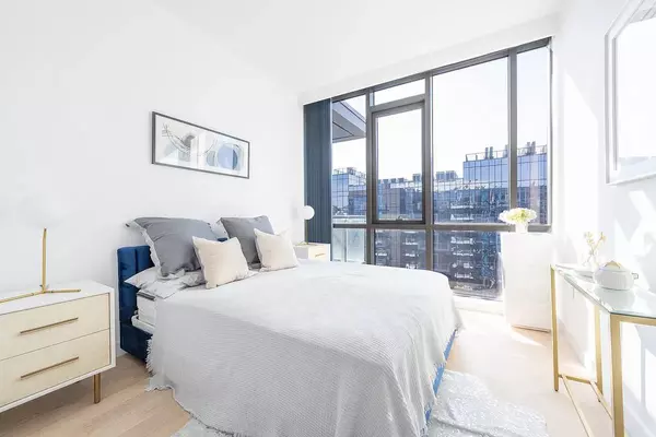 Flushing, NY 11354,33-66 Farrington Street #15H
