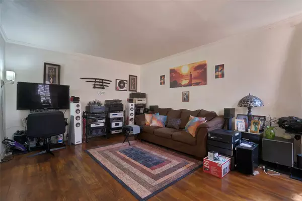 3320 Avenue H #2G, Brooklyn, NY 11210