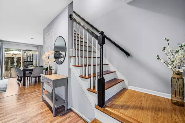 Yonkers, NY 10701,28 Centre ST