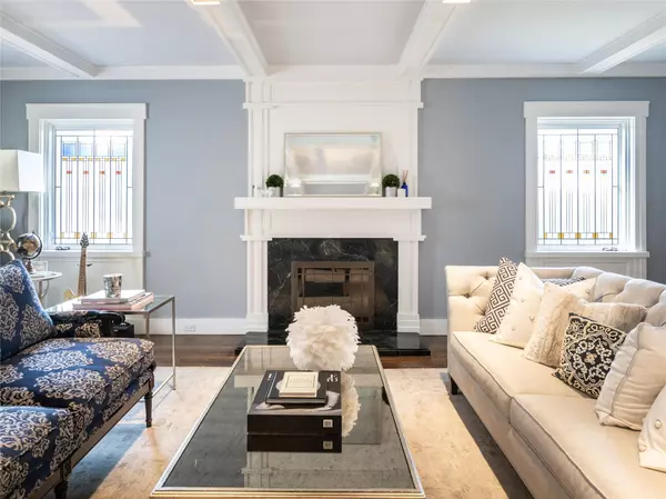 Manhasset, NY 11030,67 Village RD
