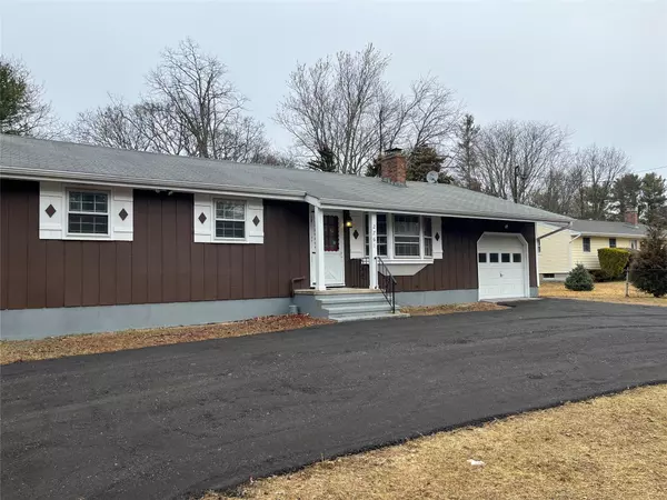 Brookhaven, NY 11719,2761 Montauk HWY