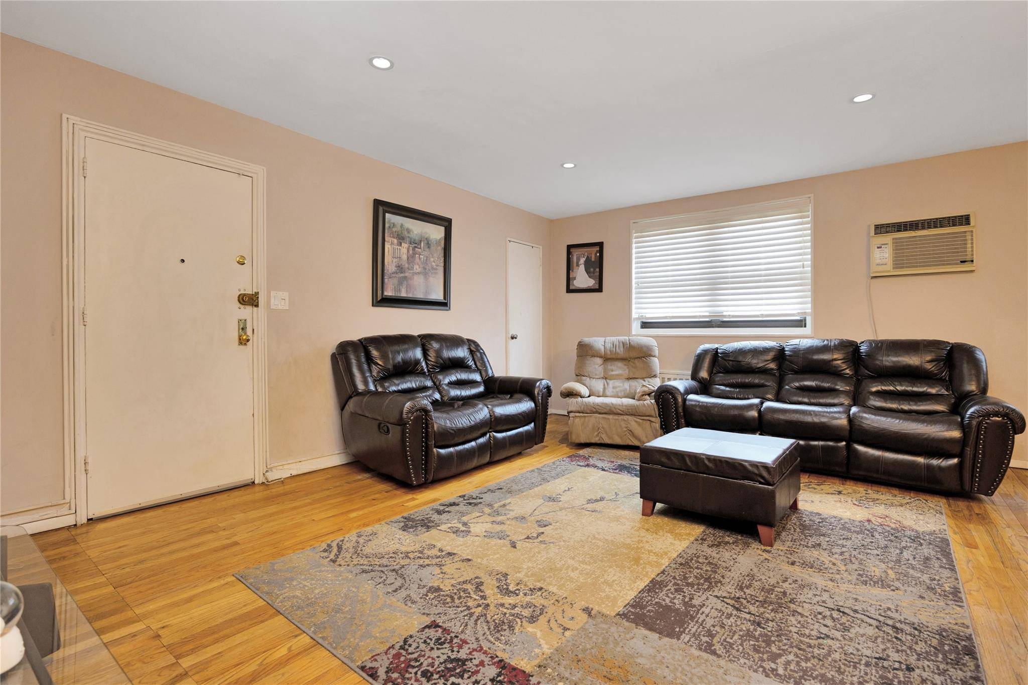 Whitestone, NY 11357,163-20 Willets Point #4-240