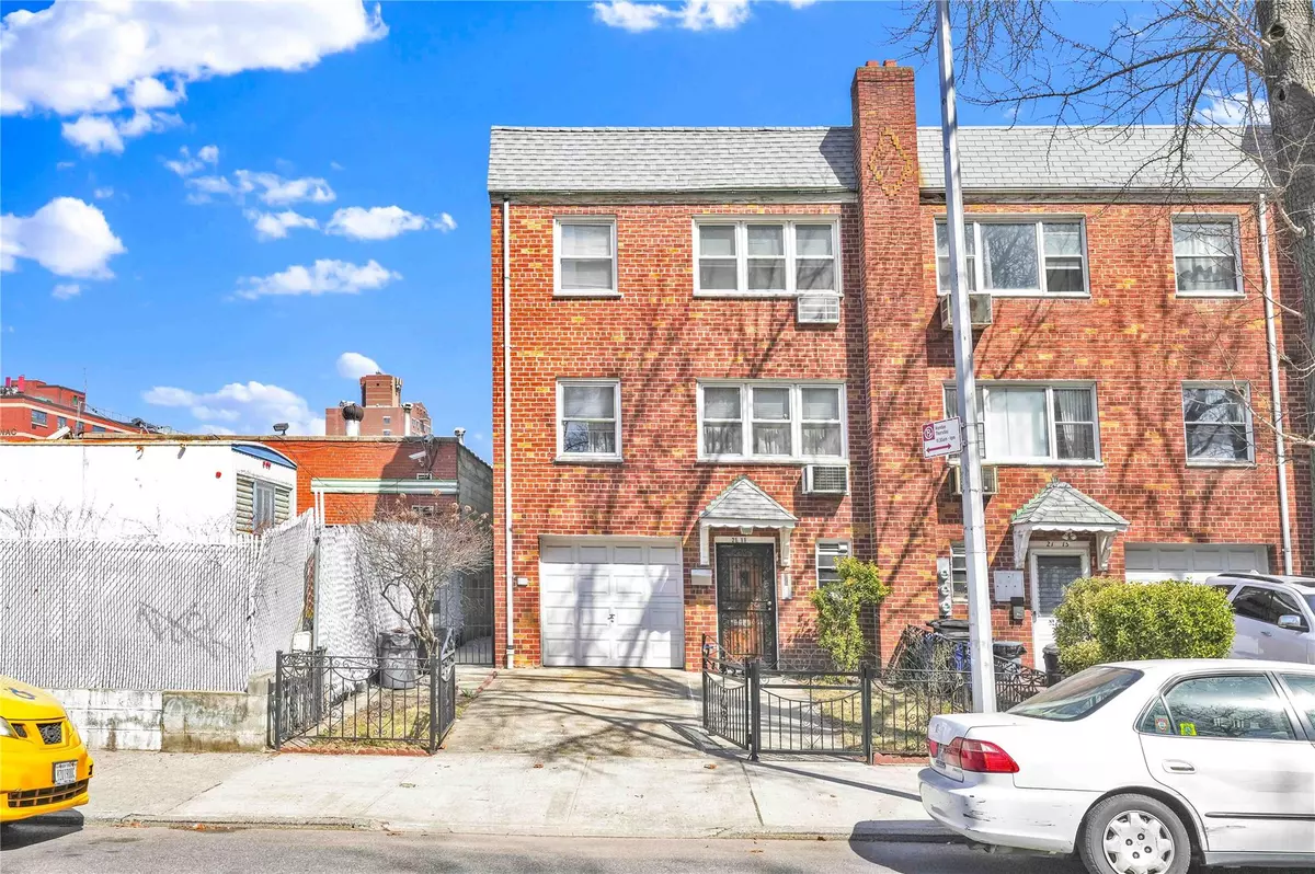 Astoria, NY 11106,21-11 33rd RD