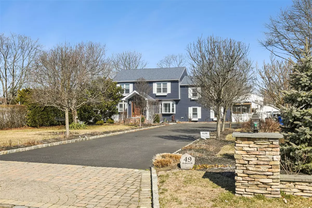 Patchogue, NY 11772,49 Robert ST