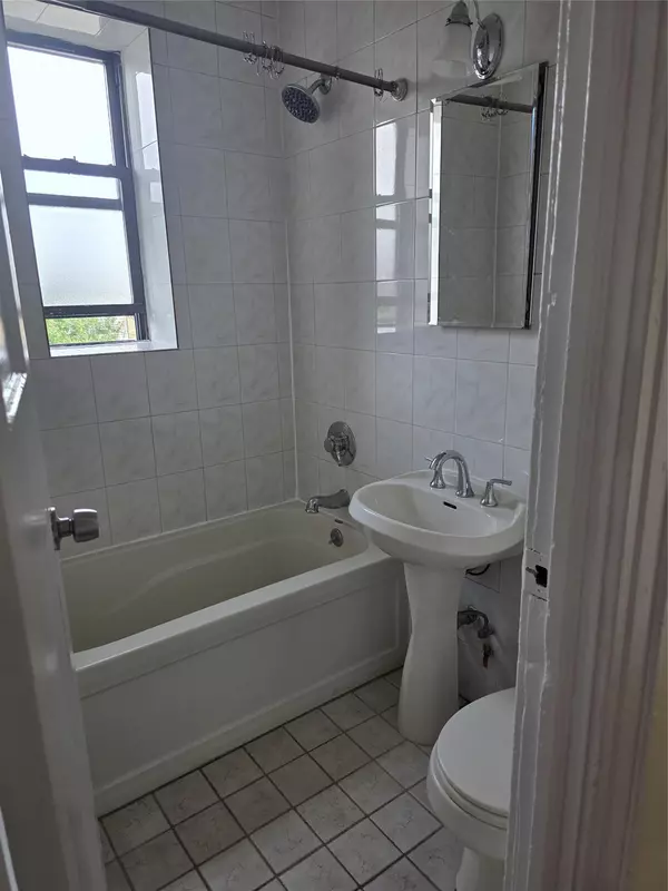 Brooklyn, NY 11237,1388 Decatur ST