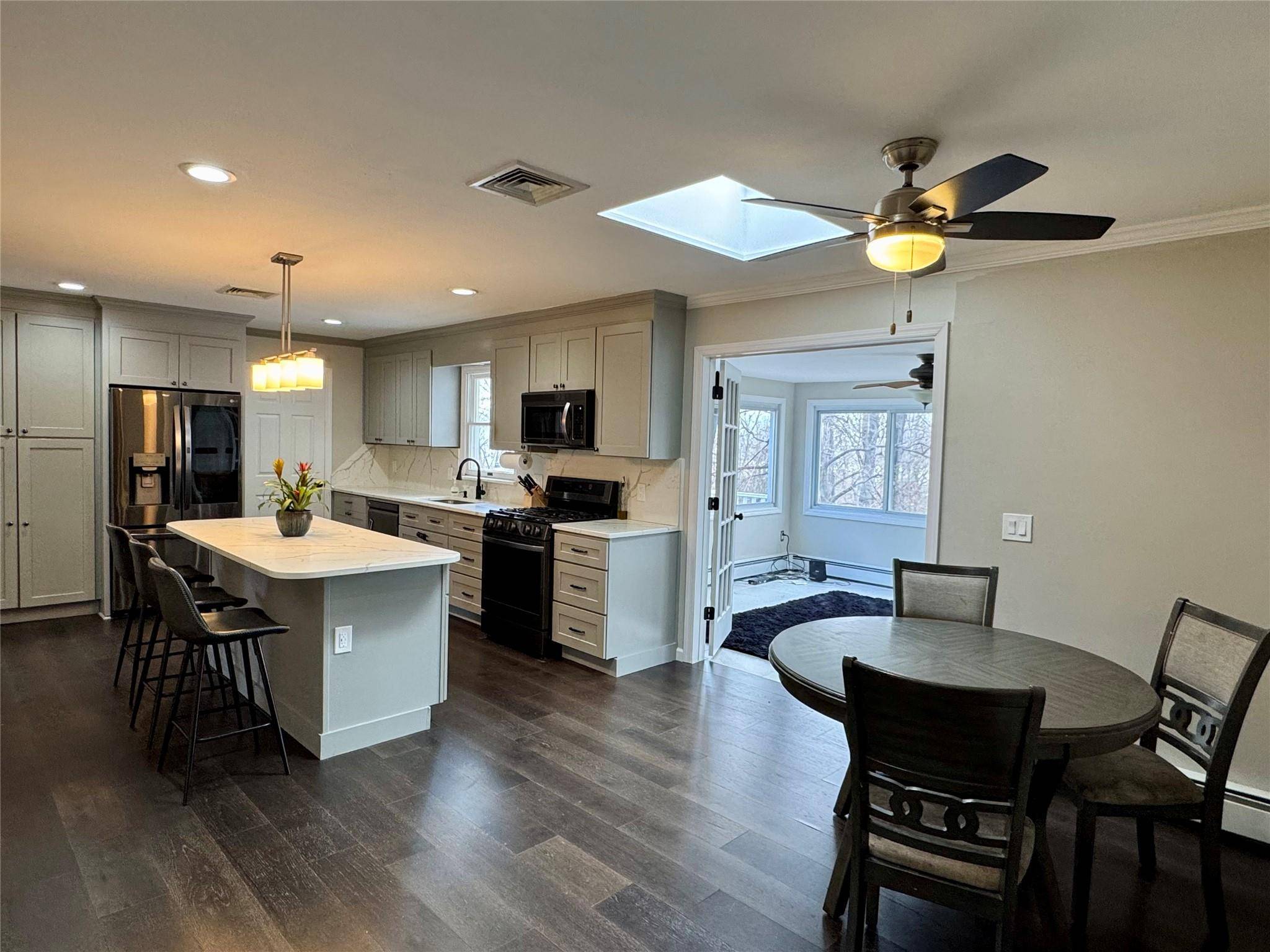 New Windsor, NY 12553,6 Barclay RD
