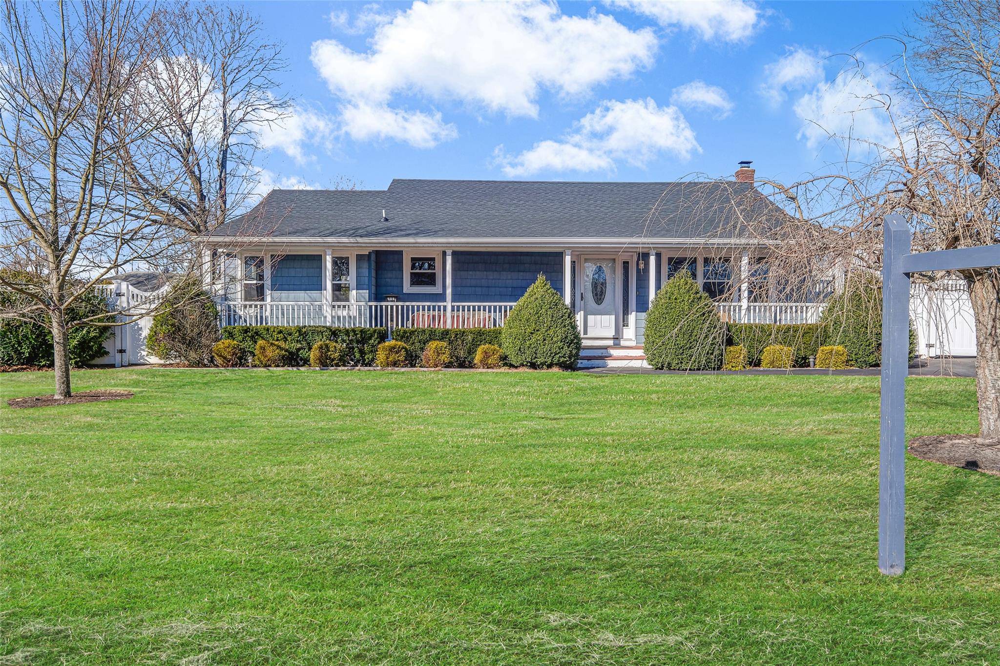454 Columbus AVE, East Patchogue, NY 11772