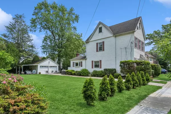 Floral Park, NY 11001,73 Spruce AVE