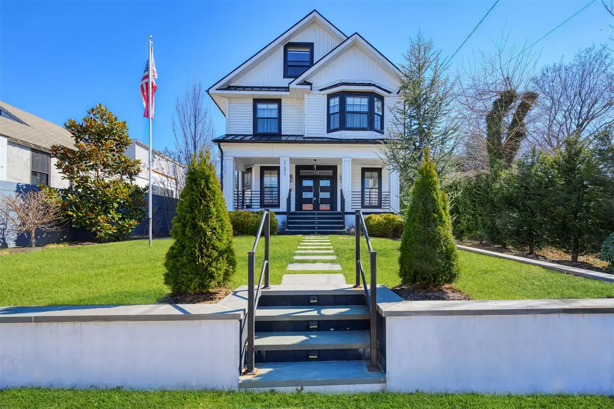 Oyster Bay, NY 11771,131 Kellogg Street