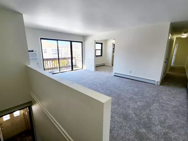 Spring Valley, NY 10977,196 SNEDEN PL #196