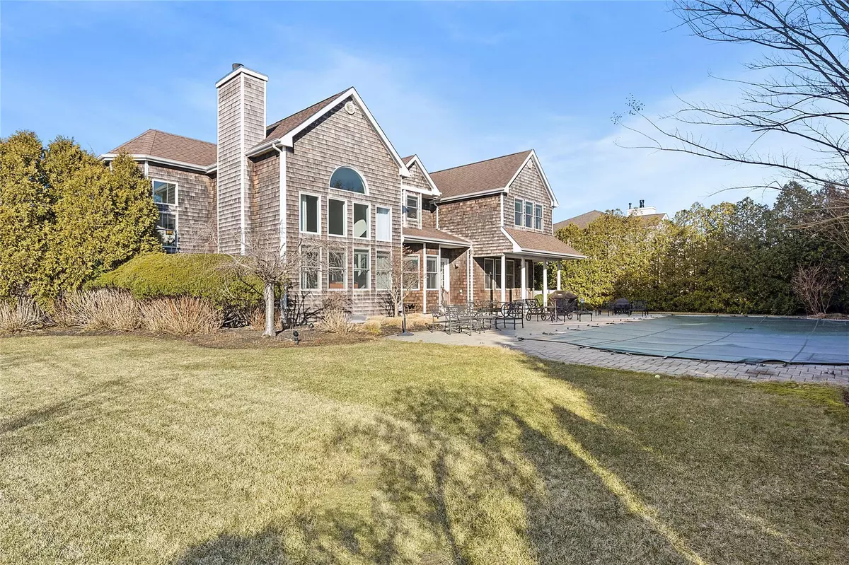 Southampton, NY 11968,1 Seasons LN