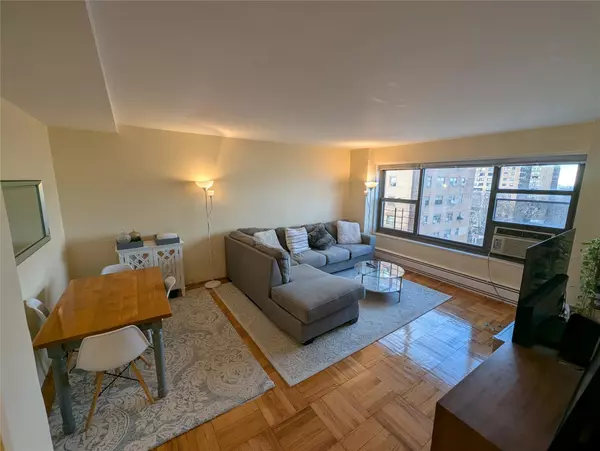 Astoria, NY 11106,21-20 33rd Road #10B