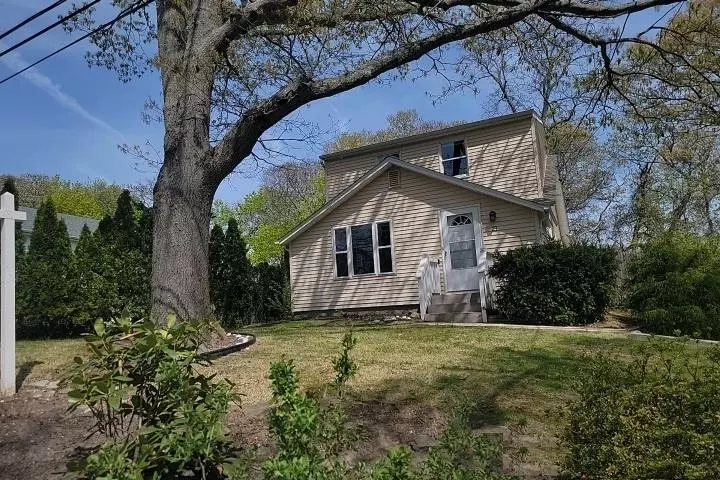Rocky Point, NY 11778,21 Patchogue DR