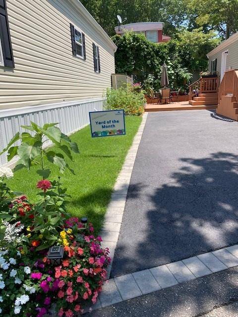 Calverton, NY 11933,658 Sound Ave Unit D10