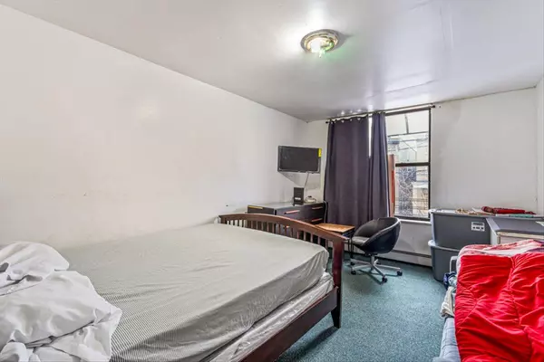 Bronx, NY 10461,1715 Saint Peters AVE