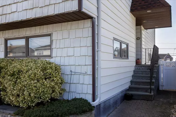 Freeport, NY 11520,502 Nassau AVE
