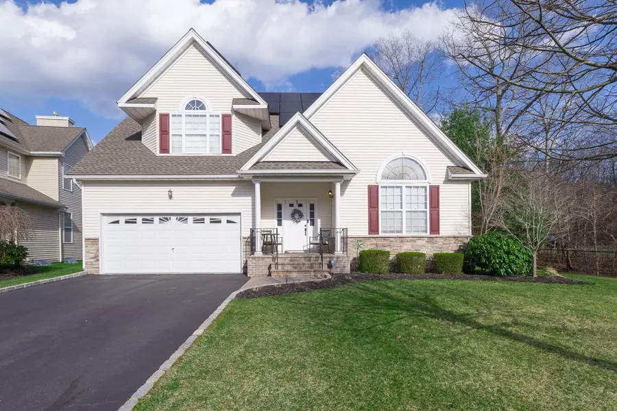 2 Joshua CT, Wading River, NY 11792