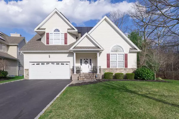 2 Joshua CT, Wading River, NY 11792