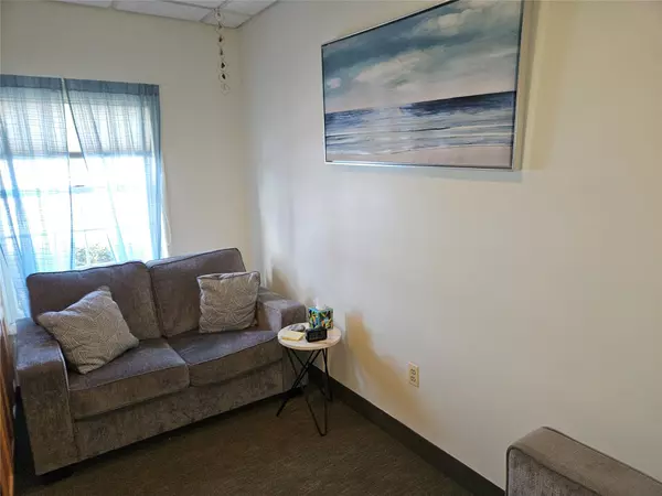 Warwick, NY 10990,214 West ST #12