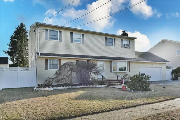 Bethpage, NY 11714,195 Maple AVE