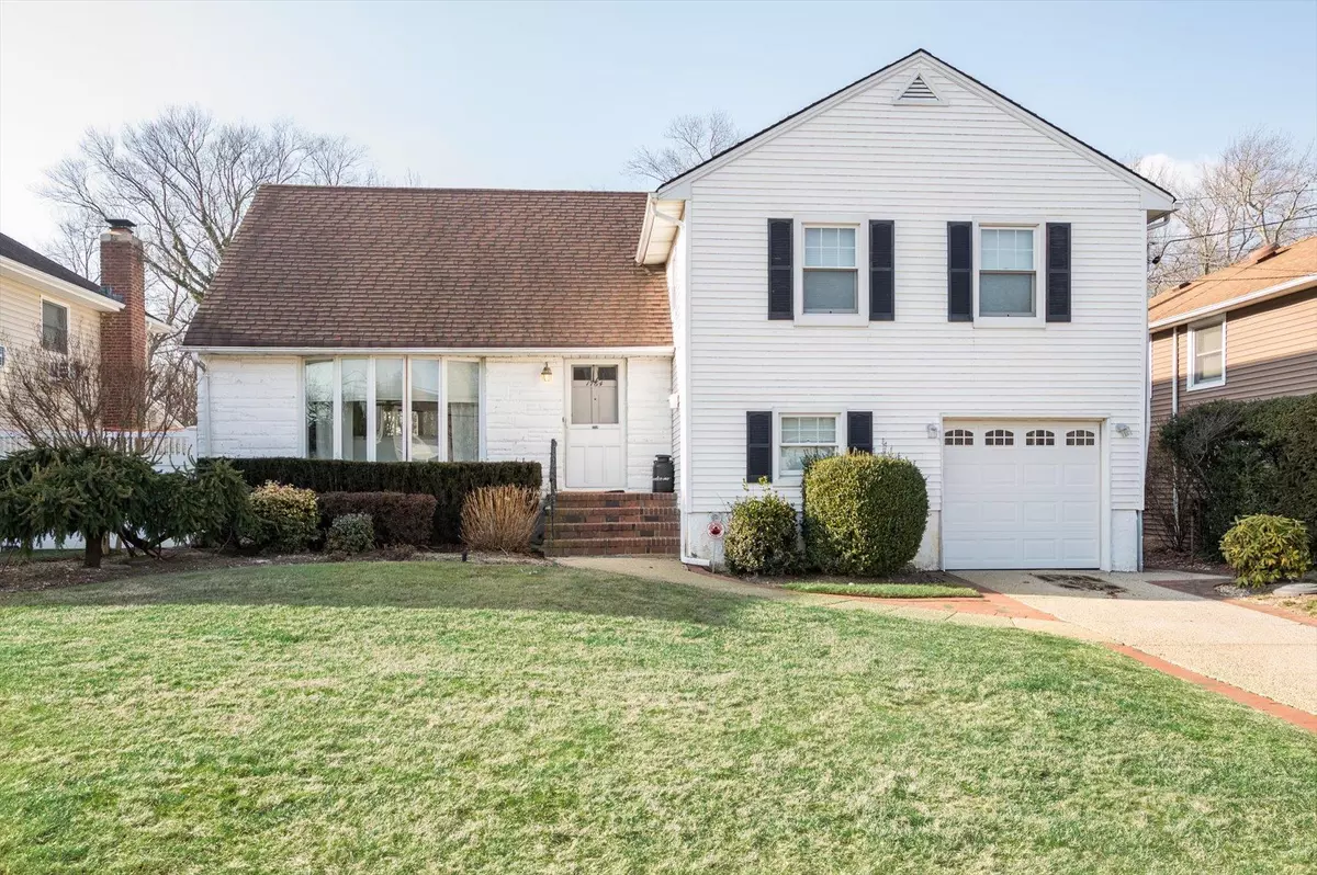 Wantagh, NY 11793,1764 Merikoke AVE