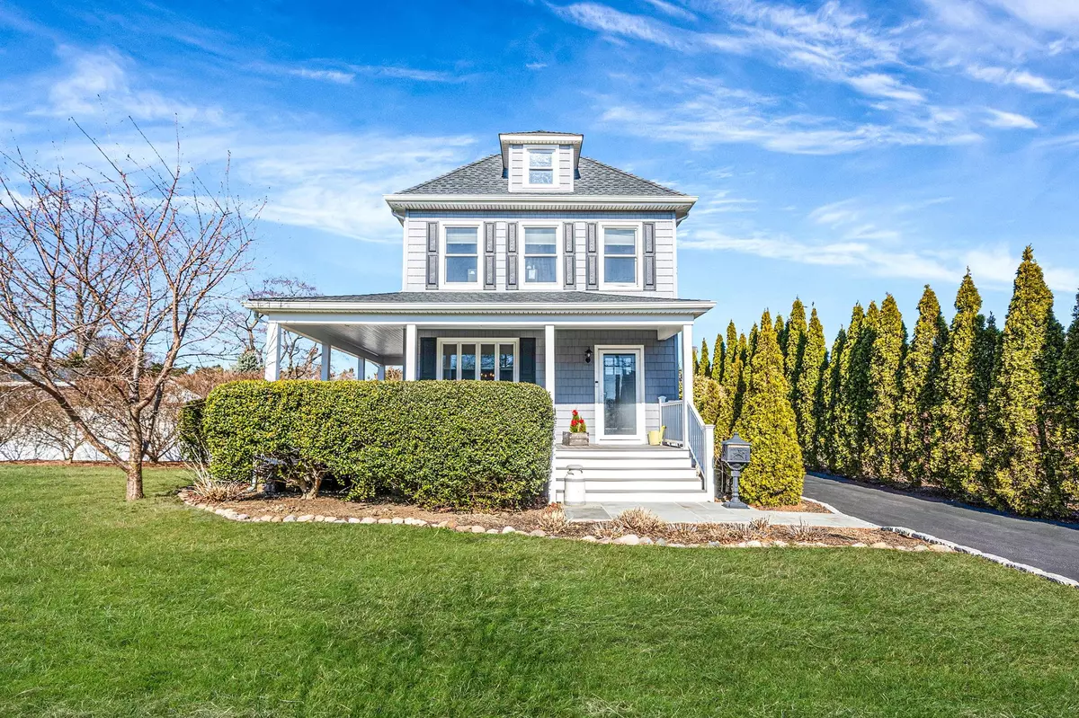 Greenlawn, NY 11740,27 Central ST