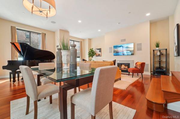 White Plains, NY 10601,27 City PL #THB