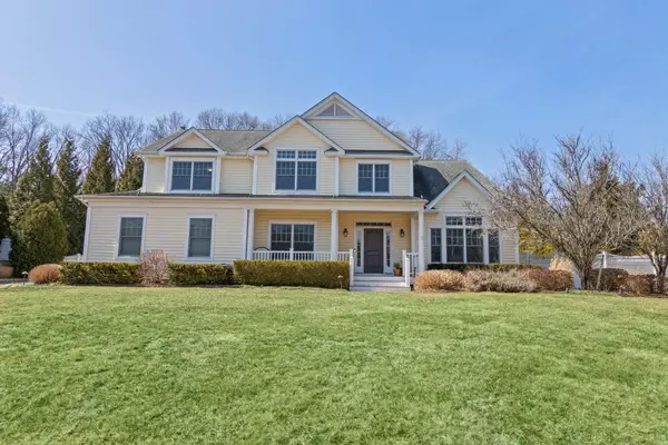 Northport, NY 11768,5 Preston Hollow CT