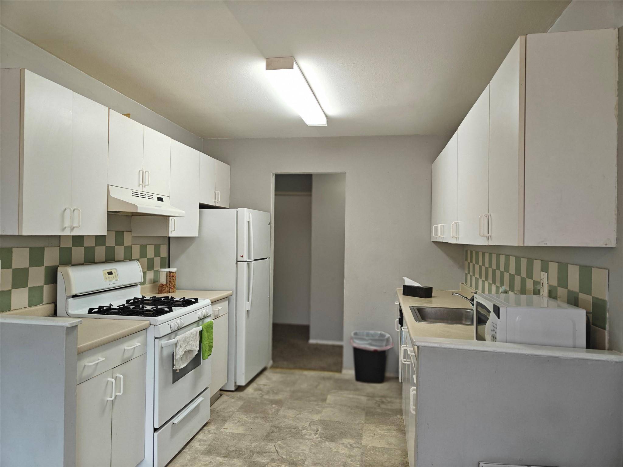 3 Hook RD #14E, Poughkeepsie, NY 12601