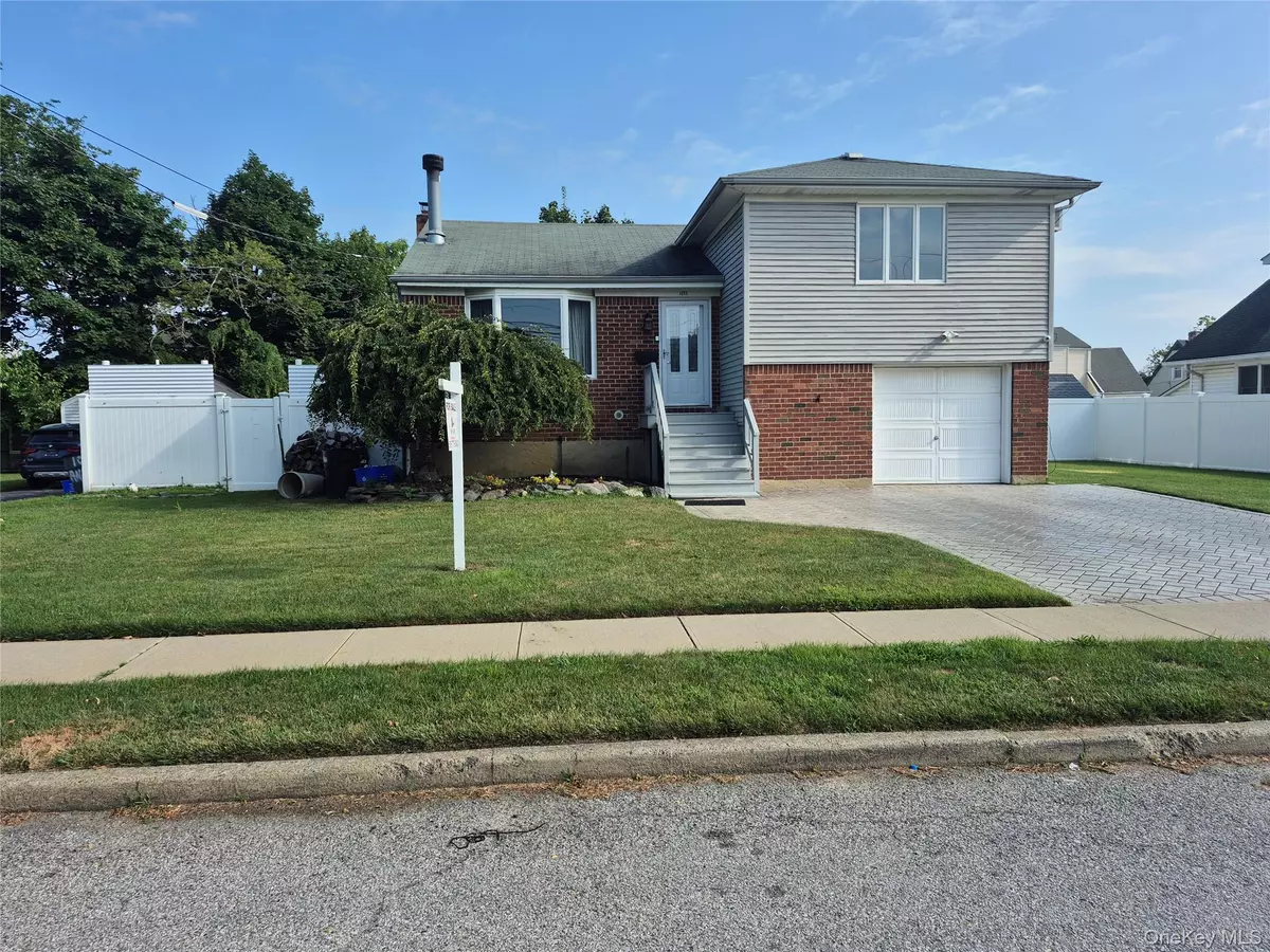 Baldwin, NY 11510,1111 Steele BLVD