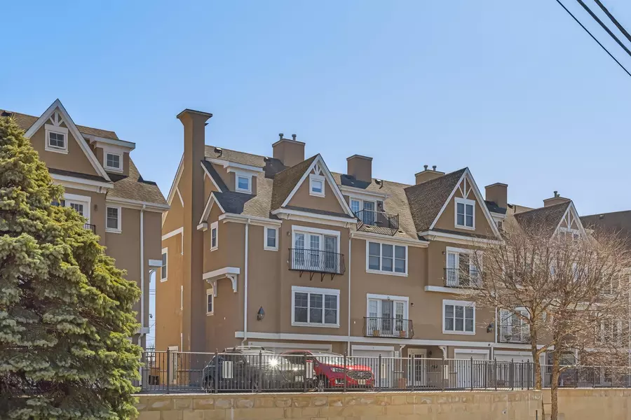 80 Old Boston Post RD #6, New Rochelle, NY 10801