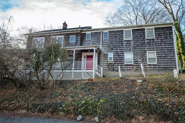Port Jefferson, NY 11777,127A Barnum AVE