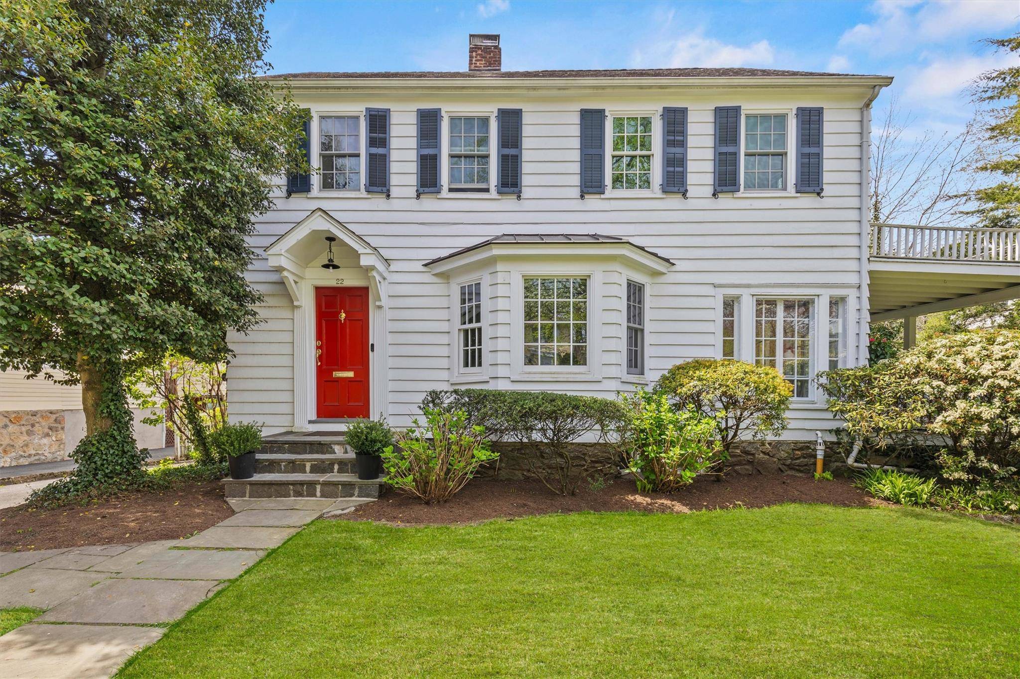 22 Mayhew AVE, Larchmont, NY 10538