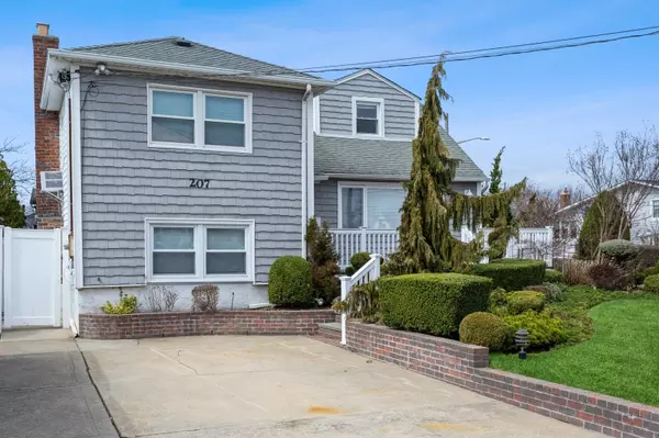 207 Franklin AVE, Island Park, NY 11558
