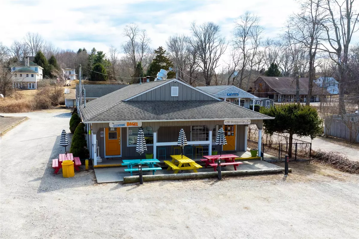 Shelter Island, NY 11964,25 W Neck RD #4