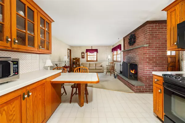 Pleasant Valley, NY 12569,4 McAllister DR