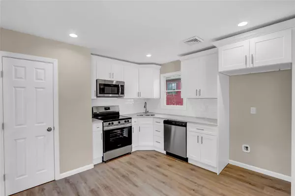 Mastic, NY 11950,150 Moriches AVE