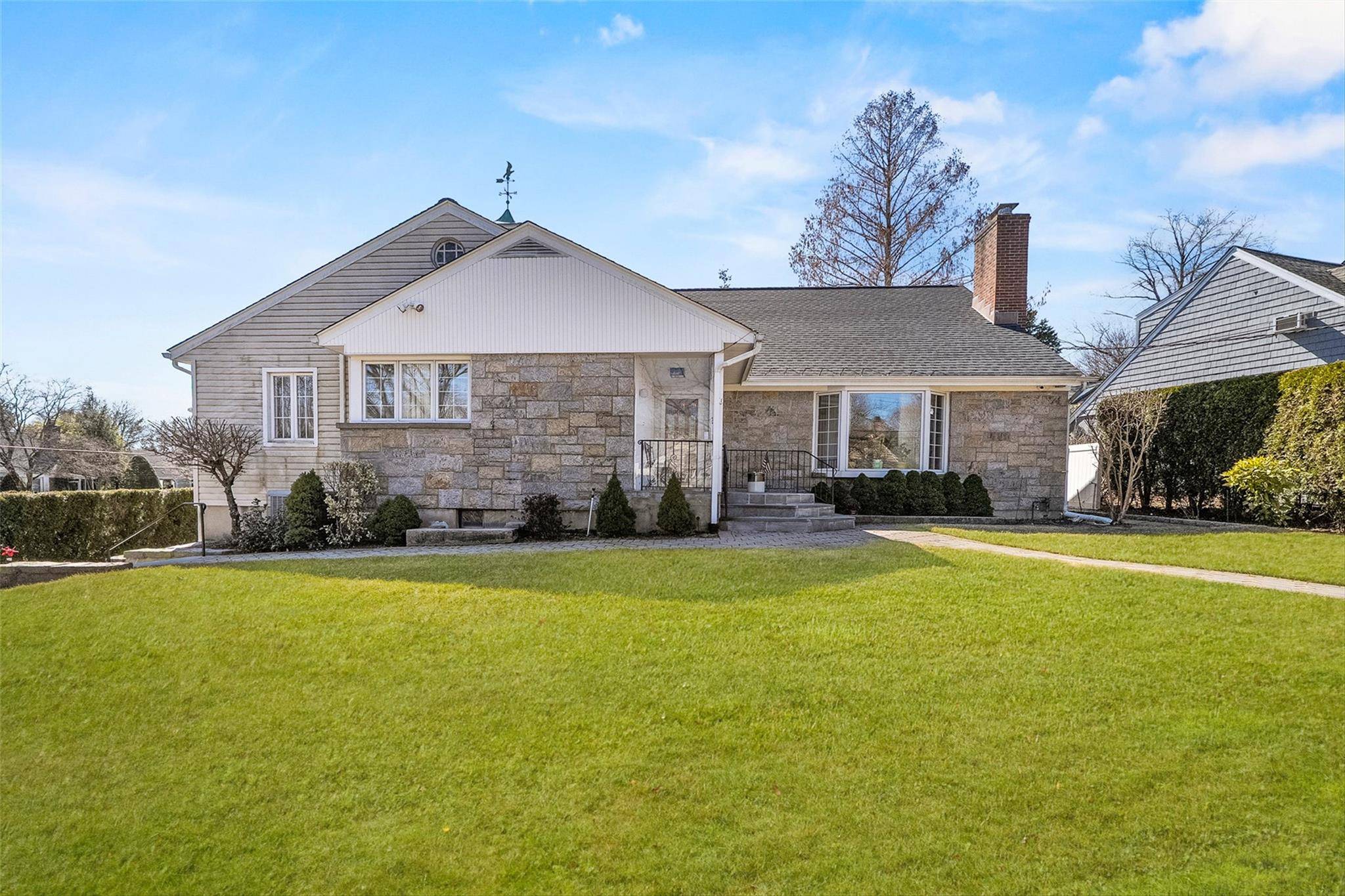 27 Carrigan AVE, White Plains, NY 10605