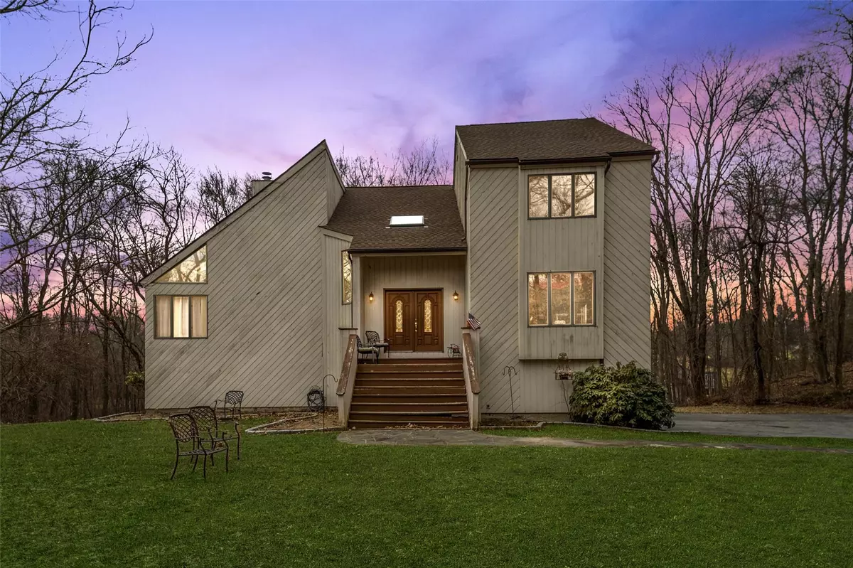 Mahopac, NY 10541,17 Peggy LN