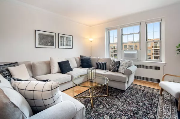 Larchmont, NY 10538,21 N Chatsworth AVE #4G