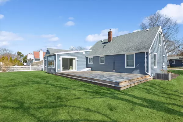 East Marion, NY 11939,1110 Gillette DR