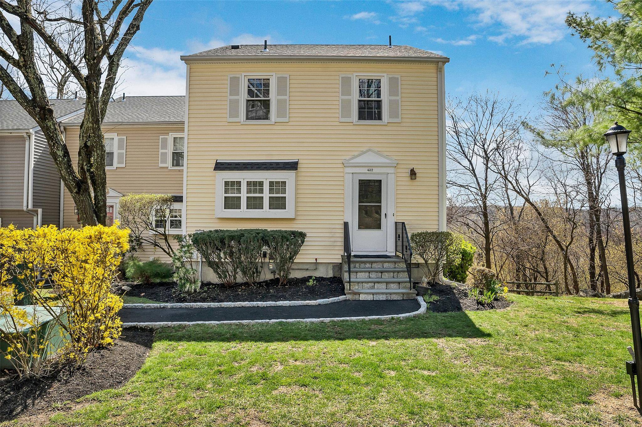 Tarrytown, NY 10591,432 Carrollwood DR