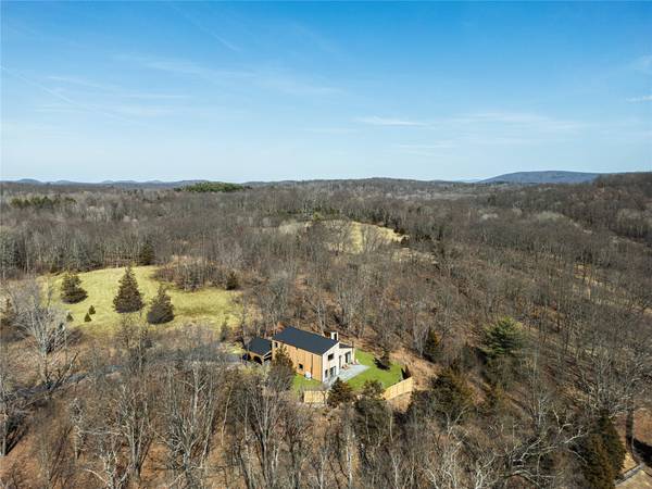 Clinton Corners, NY 12514,998 Willow Brook RD