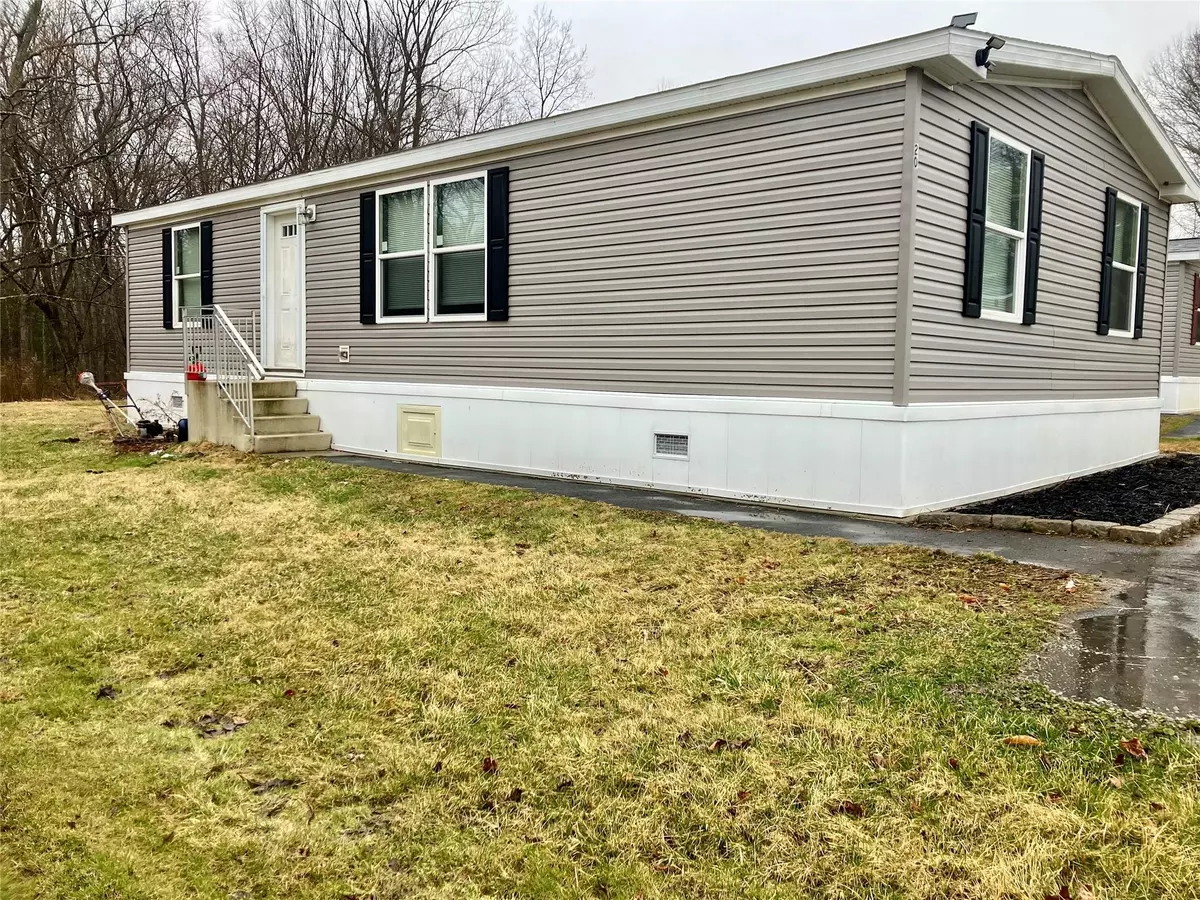 Burlingham, NY 12722,20 Shore LN