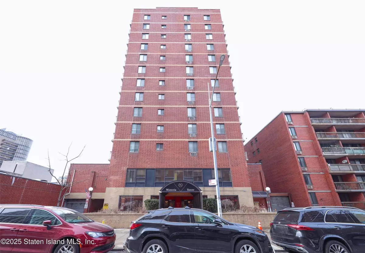 Flushing, NY 11355,136-17 Maple AVE #PHC